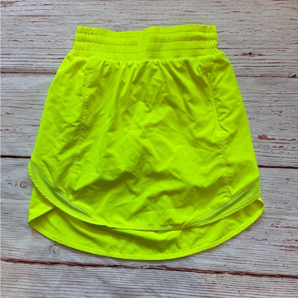 Lululemon Hotty Hot High-Rise Skirt Long in Highlight Yellow Sz 2